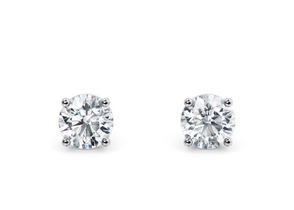 Round cut diamond stud